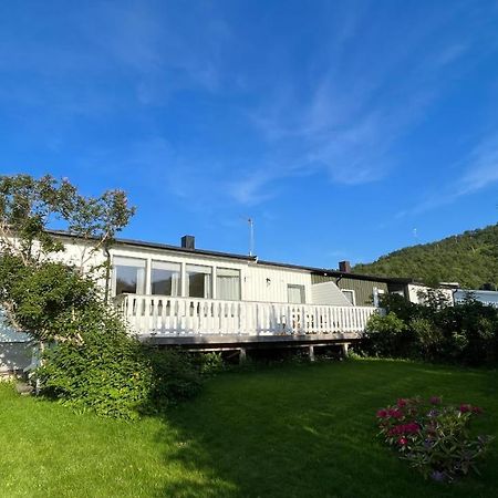 Koselig Hus Til Leie Pa Stokmarknes I Vesteralen Daire Dış mekan fotoğraf